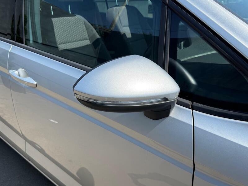 Volkswagen Touran Mpv Blue #35