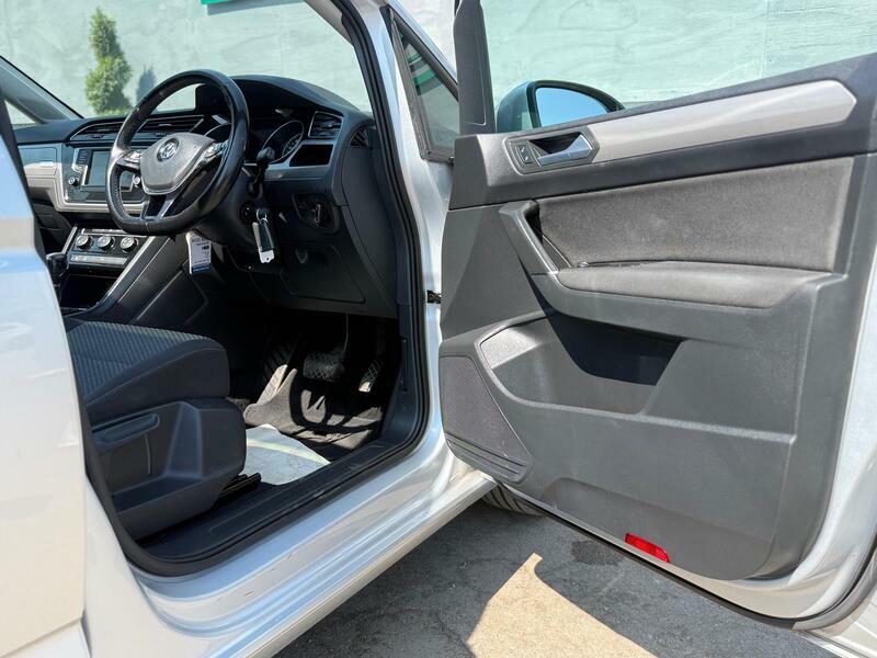 Volkswagen Touran Mpv Blue #13