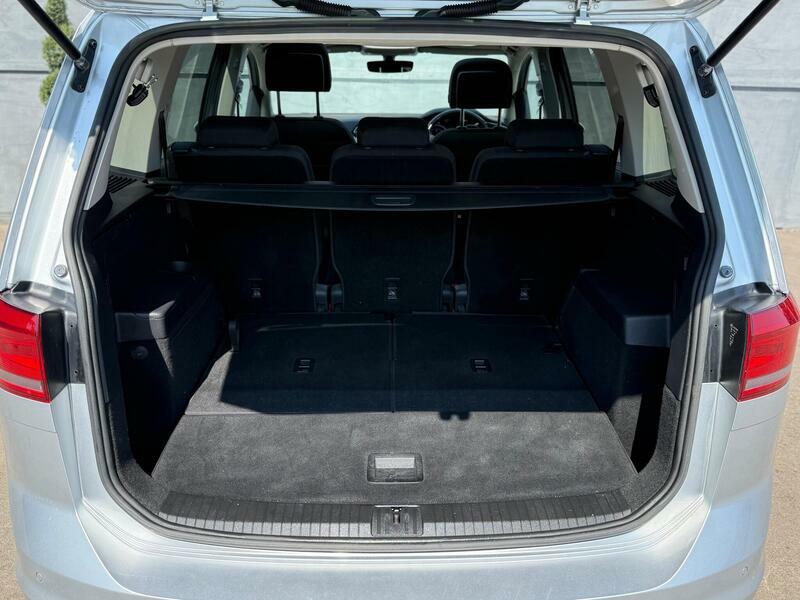 Volkswagen Touran Mpv Blue #11