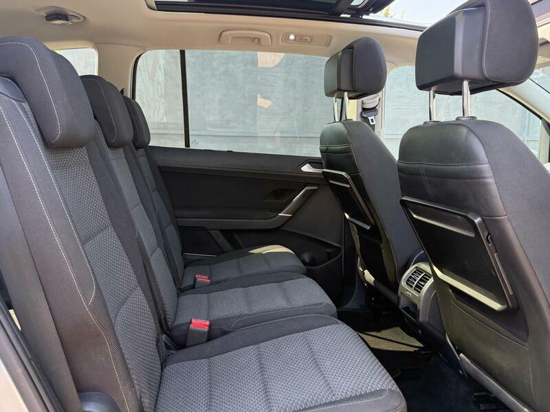 Volkswagen Touran Mpv Blue #22