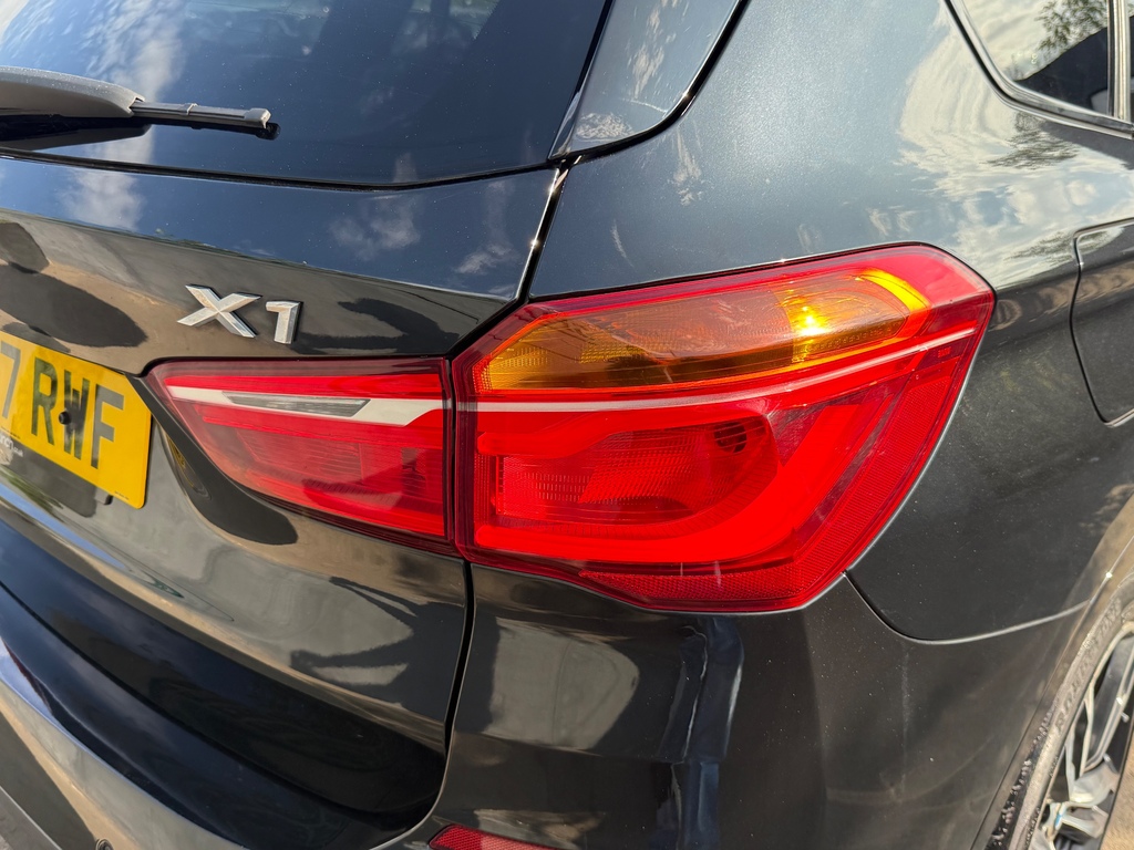 BMW X1 Xdrive18d M Sport White #30
