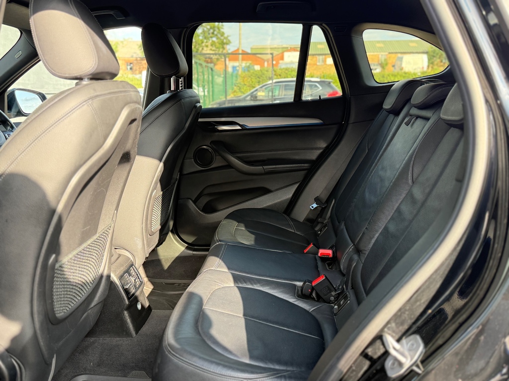 BMW X1 Xdrive18d M Sport White #28
