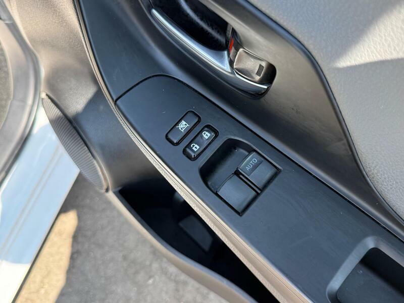 Toyota Yaris Icon Tech Brown #14