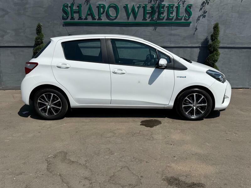 Toyota Yaris Icon Tech Brown #6