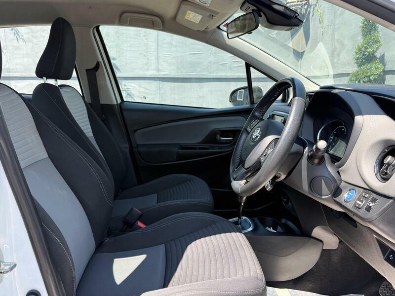 Toyota Yaris Icon Tech Brown #15