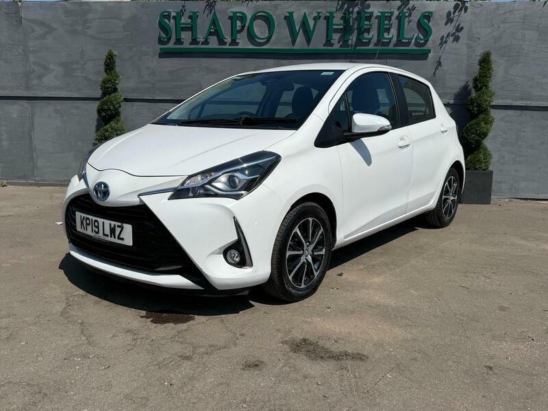 Toyota Yaris Icon Tech Brown #4