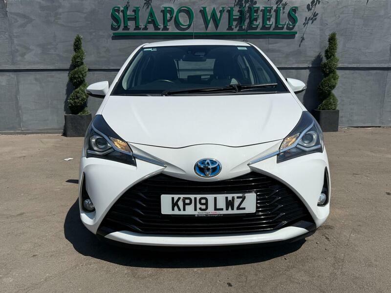 Toyota Yaris Icon Tech Brown #8