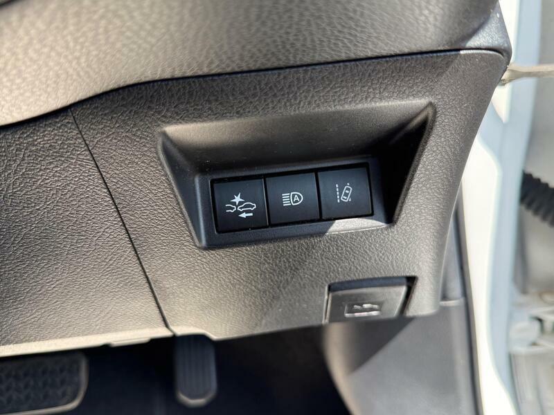 Toyota Yaris Icon Tech Brown #46
