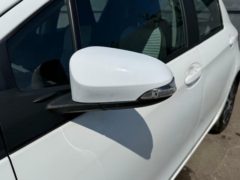 Toyota Yaris Icon Tech Brown #32