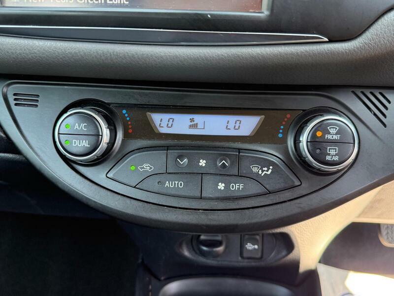 Toyota Yaris Icon Tech Brown #50
