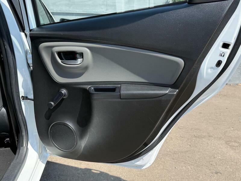 Toyota Yaris Icon Tech Brown #20
