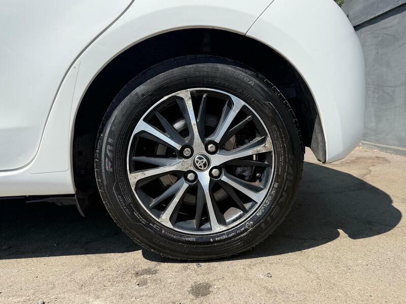 Toyota Yaris Icon Tech Brown #36
