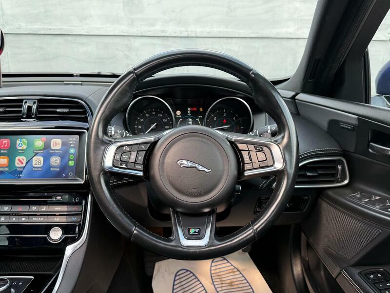 Jaguar XE 2.0D 180 R-sport White #44