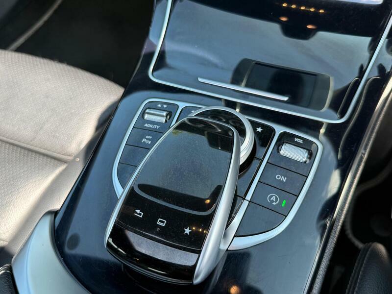 Mercedes-Benz C Class Sport Black #36