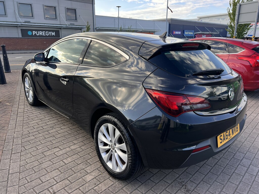 Vauxhall Astra GTC 1.4 T 16V Sri Black #3