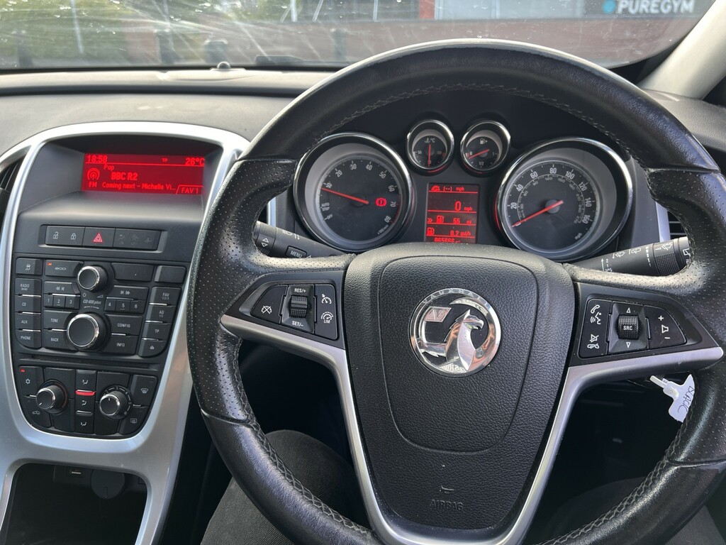 Vauxhall Astra GTC Gtc 1.4T 16V Sri Euro 5 Ss Red #7