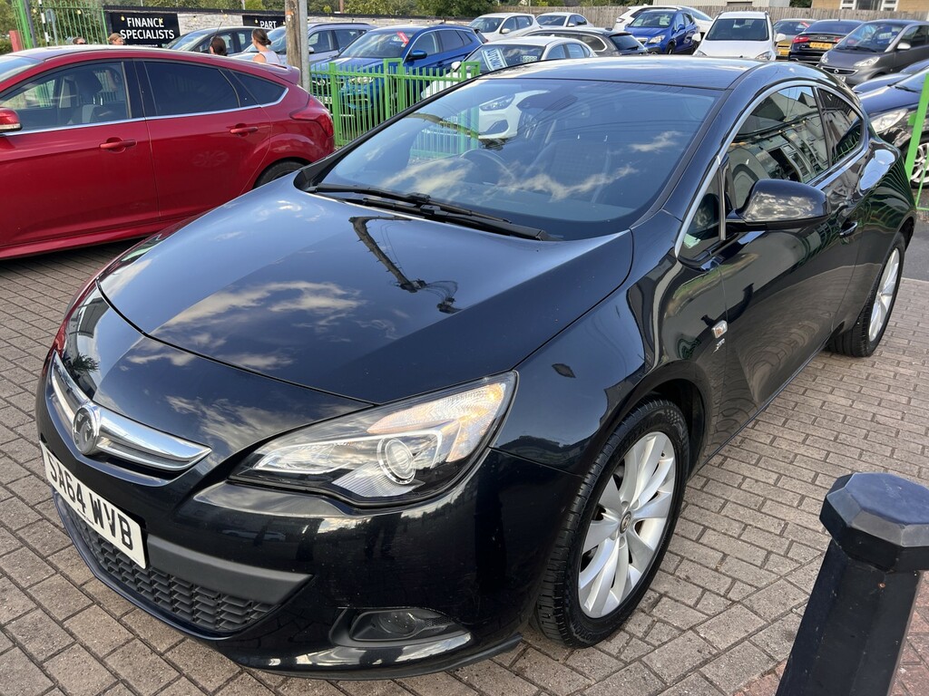 Vauxhall Astra GTC 1.4 T 16V Sri Black #2