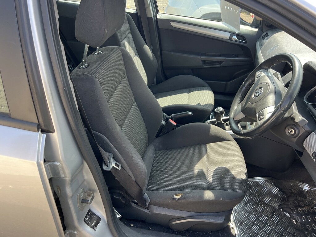 Vauxhall Astra 1.8 Vvt 16V Sri Silver #3