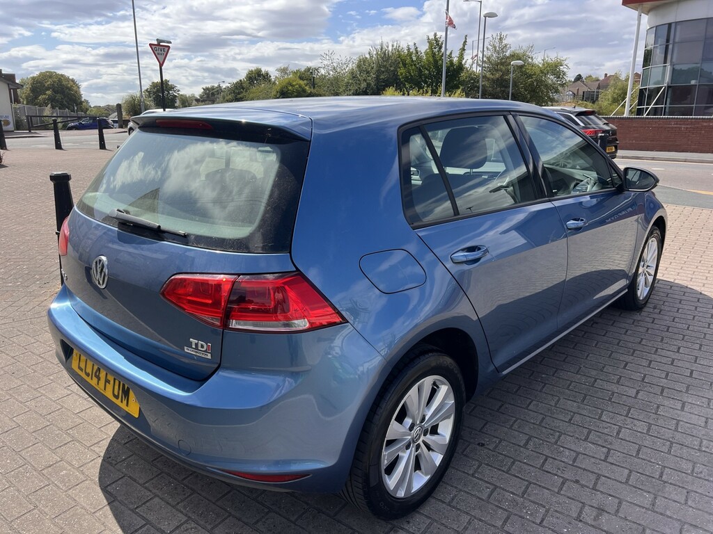 Volkswagen Golf Hatchback 1.6 Tdi Bluemotion Tech Se 2014 Blue #3