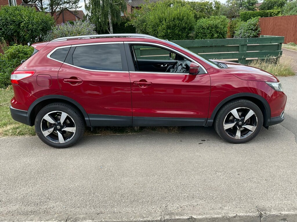 Nissan Qashqai 1.5 Dci N-tec Suv 2Wd Euro 6 S Red #4