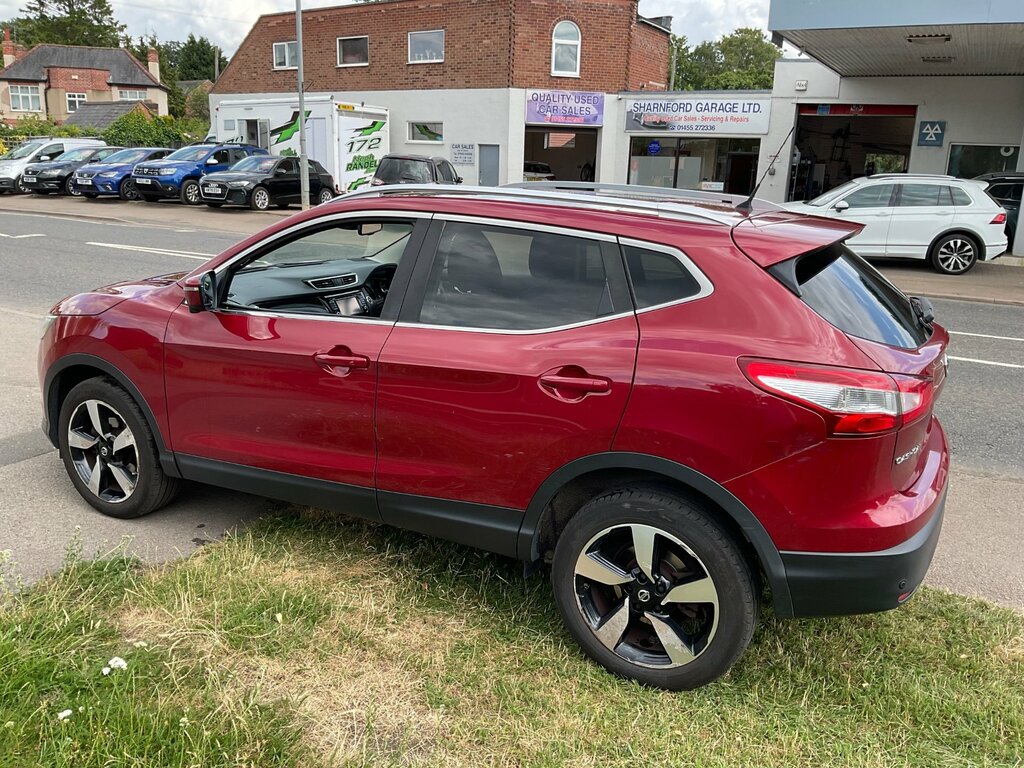 Nissan Qashqai 1.5 Dci N-tec Suv 2Wd Euro 6 S Red #2
