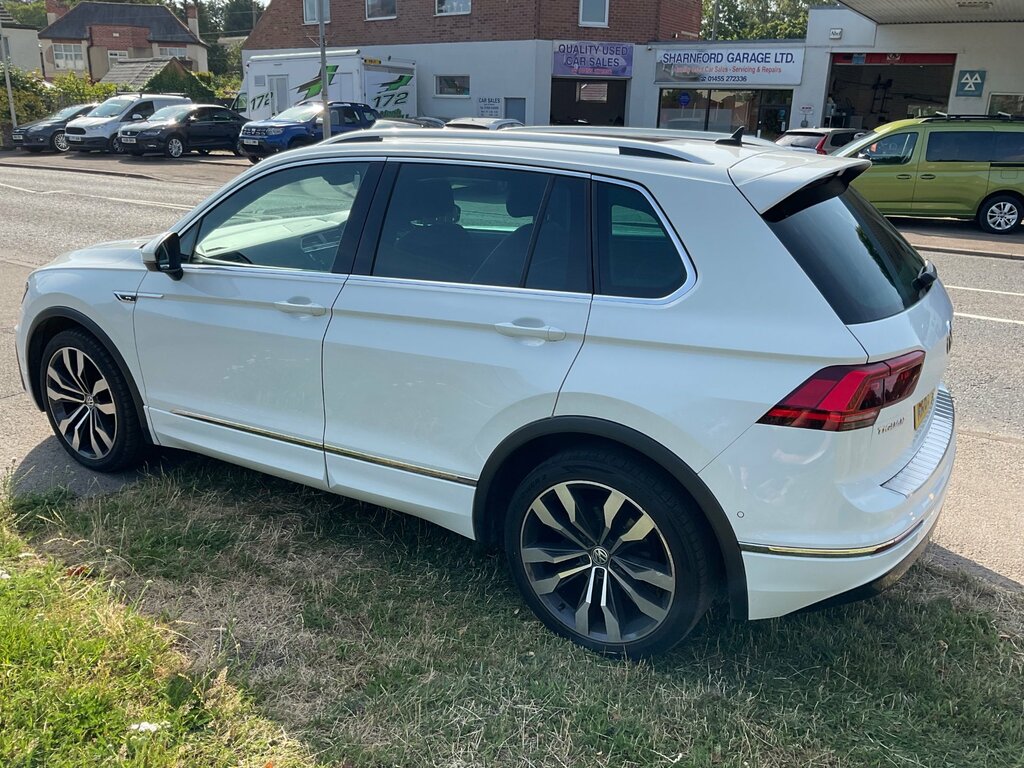 Volkswagen Tiguan 2.0 Tdi R-line Tech Suv Dsg 4Motion Eur White #3