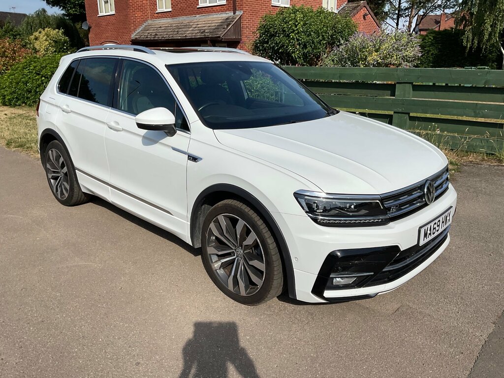 Volkswagen Tiguan 2.0 Tdi R-line Tech Suv Dsg 4Motion Eur White