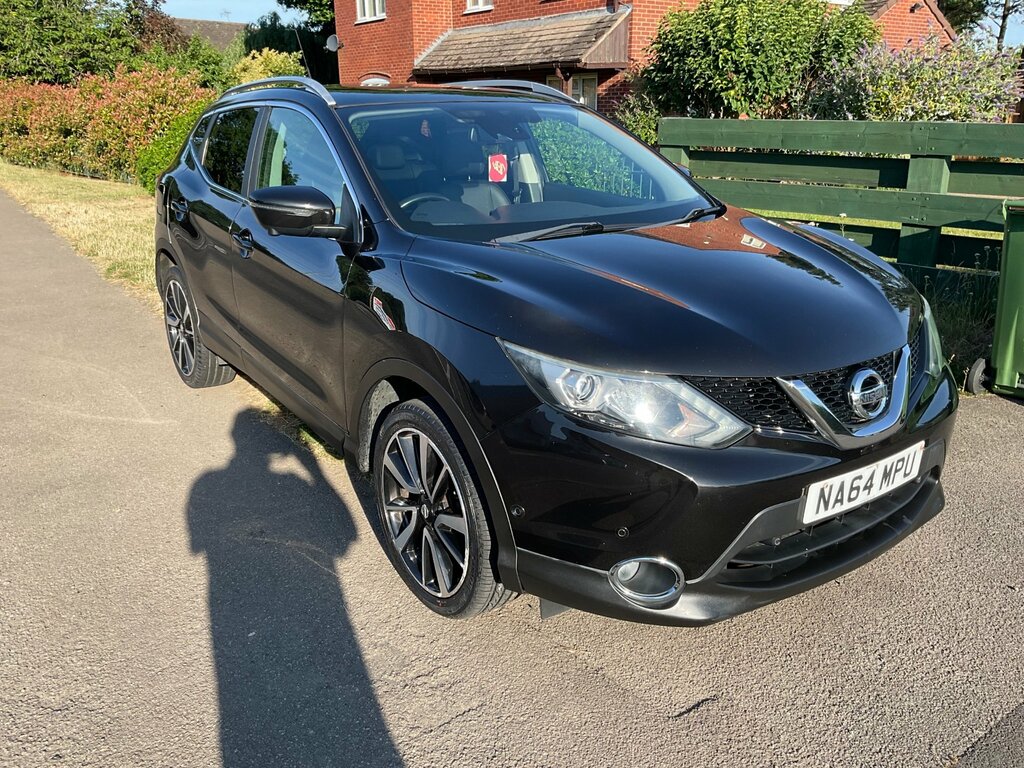 Nissan Qashqai 1.2 Dig-t Tekna Suv 2Wd Euro 5 Black