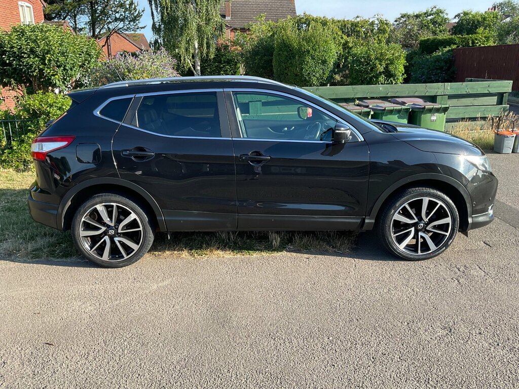 Nissan Qashqai 1.2 Dig-t Tekna Suv 2Wd Euro 5 Black #5
