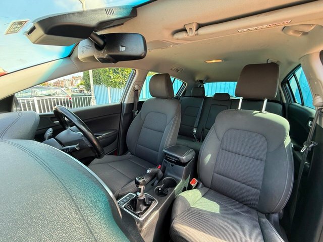 Kia Sportage 2018 1.6 Gdi 2 Suv Euro 6 Ss YD18HLS Black #4