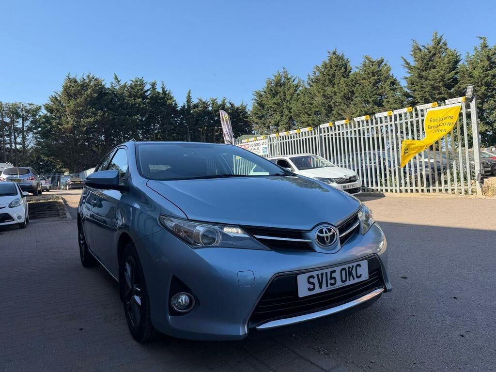 Toyota Auris Hatchback 1.4 D-4d Icon Plus Euro 5 Ss 201 Blue