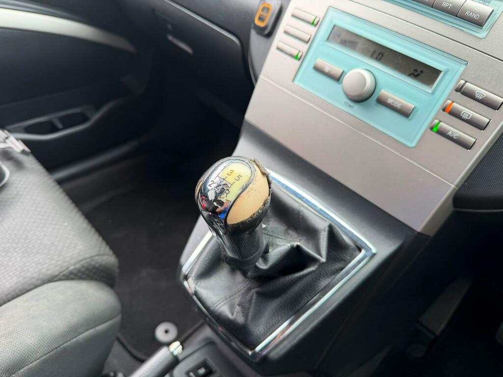 Toyota Corolla Verso T2 Silver #19
