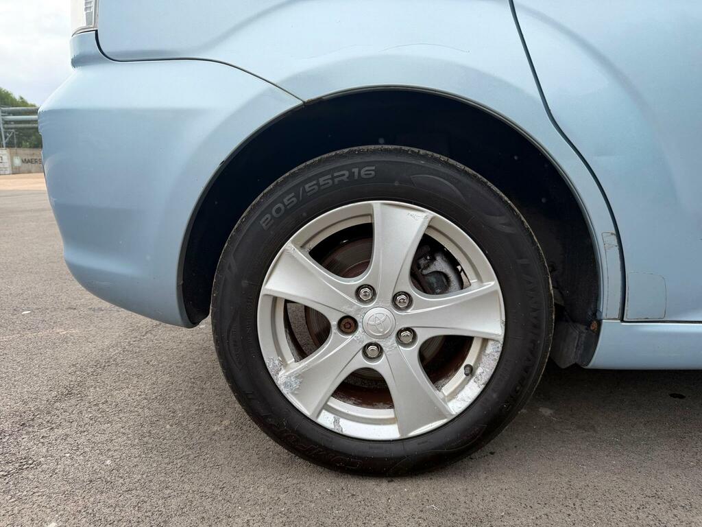 Toyota Corolla Verso T2 Silver #28