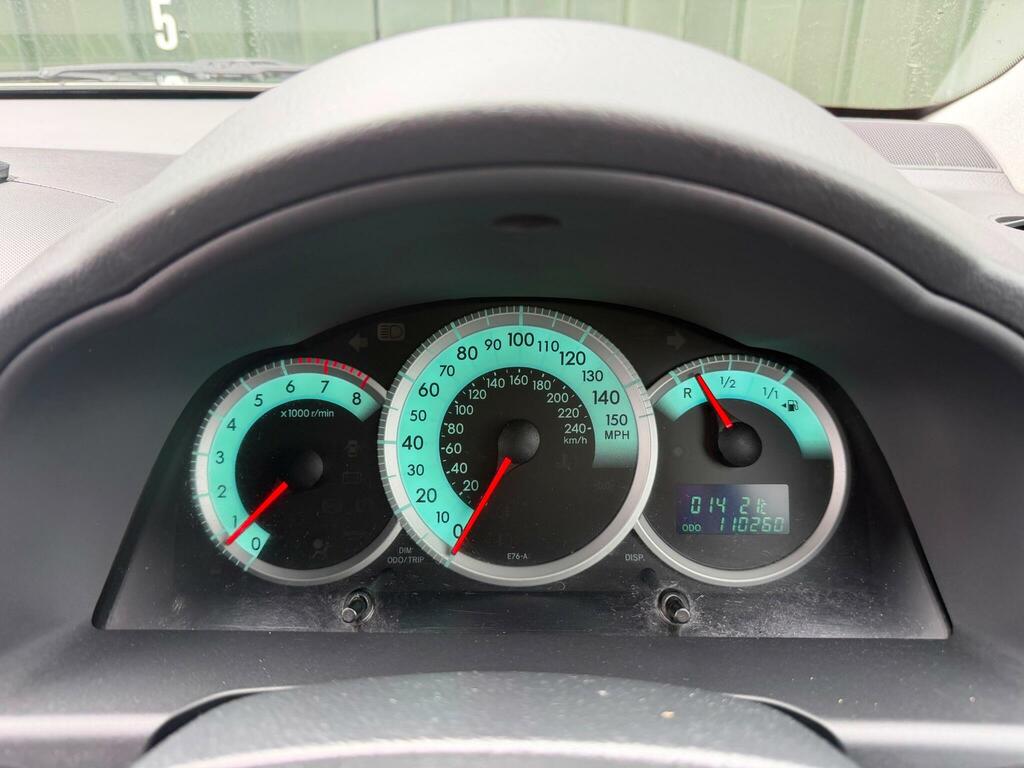 Toyota Corolla Verso T2 Silver #16