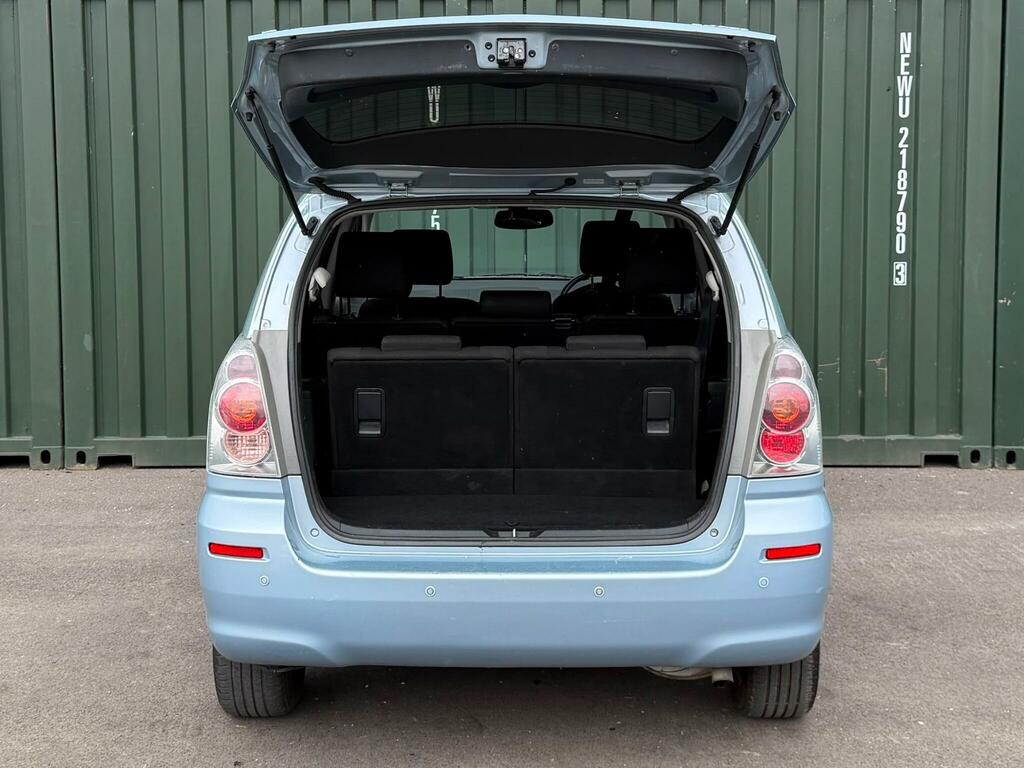 Toyota Corolla Verso T2 Silver #26