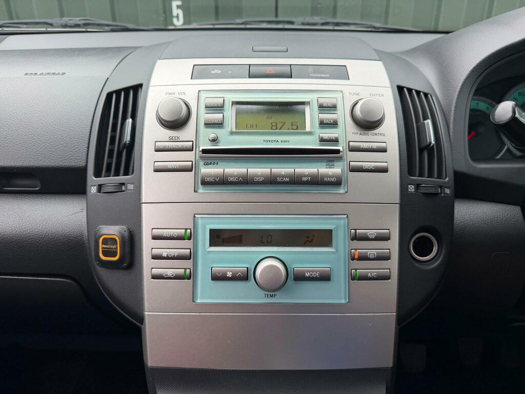 Toyota Corolla Verso T2 Silver #18