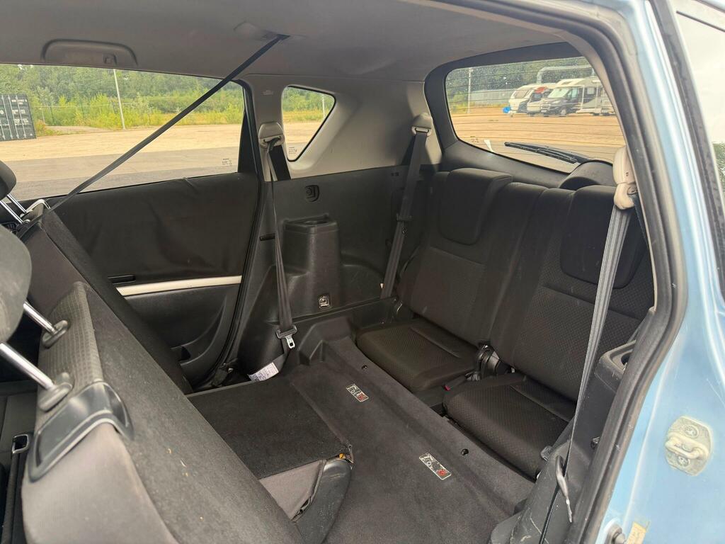 Toyota Corolla Verso T2 Silver #11