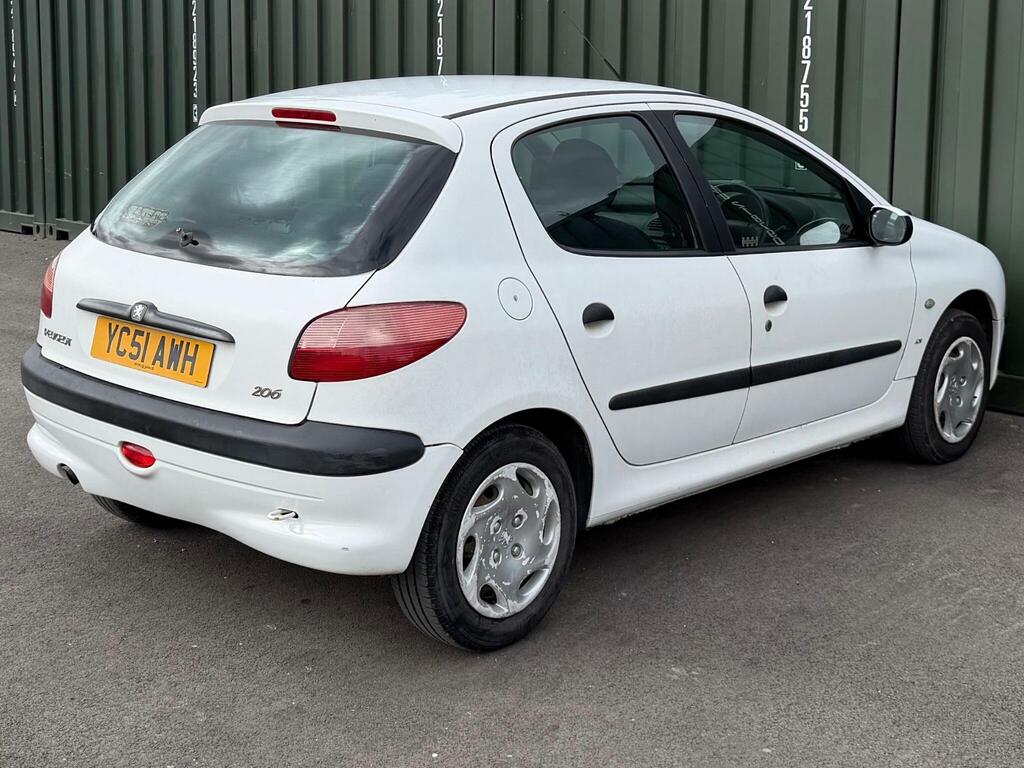 Peugeot 206 1.4 LX Sunroof White #6