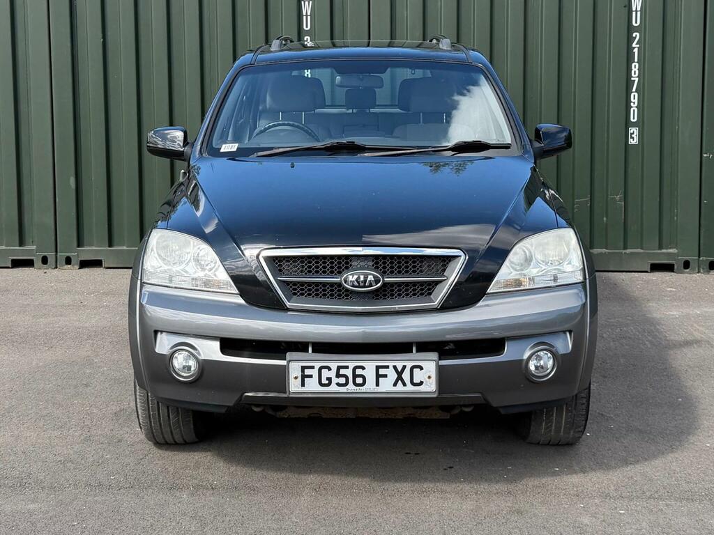 Kia Sorento 2.5 Crdi Xe Black #2