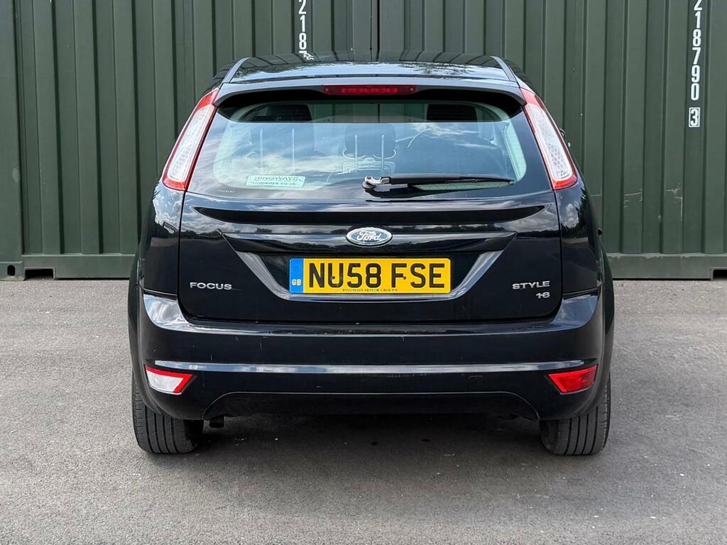Ford Focus 1.8 Style Black #5