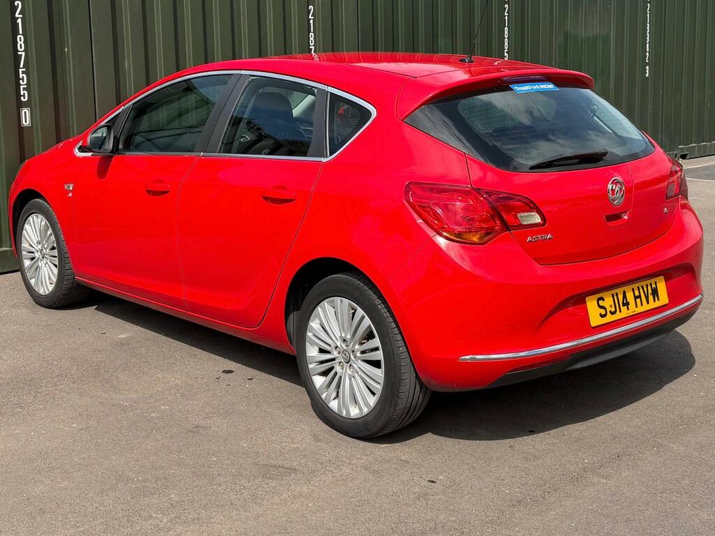 Vauxhall Astra 1.6 16V Excite Euro 5 SJ14HVW Red #4