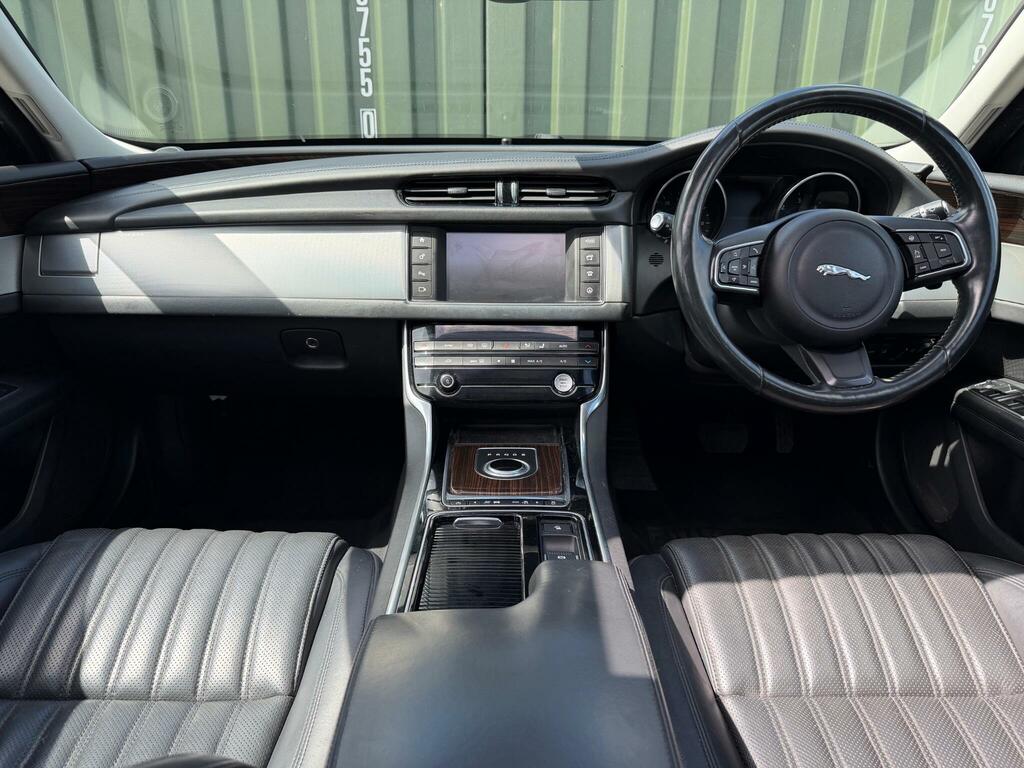 Jaguar XF Portfolio Black #6