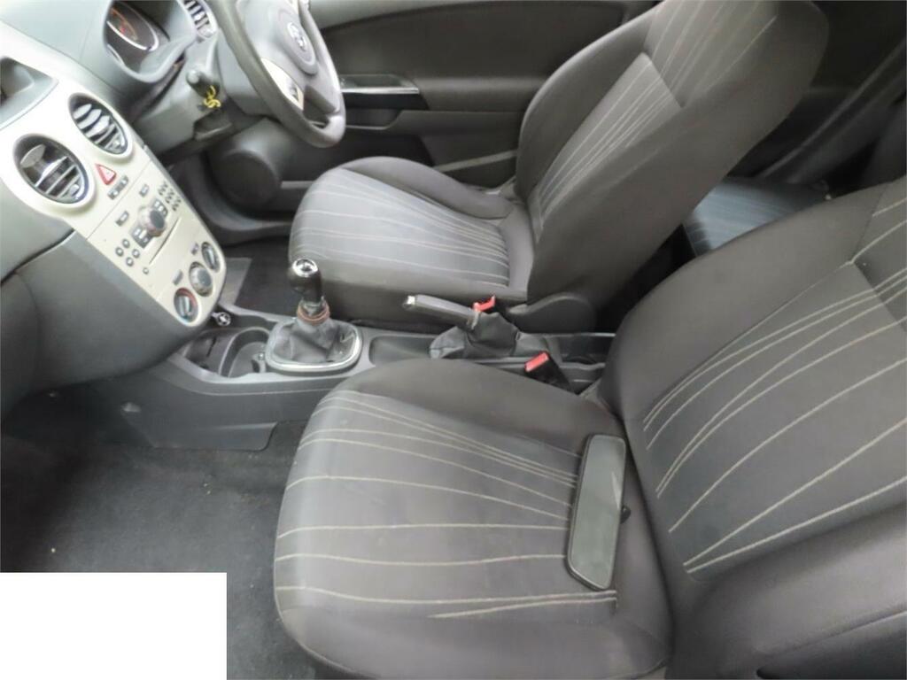Vauxhall Corsa 1.2I 16V Club Silver #2