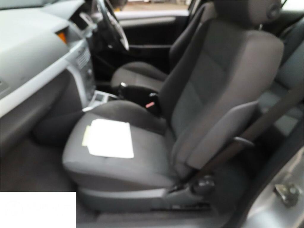 Vauxhall Astra 1.8 Vvt 16V Sri Exterior Pack Silver #2