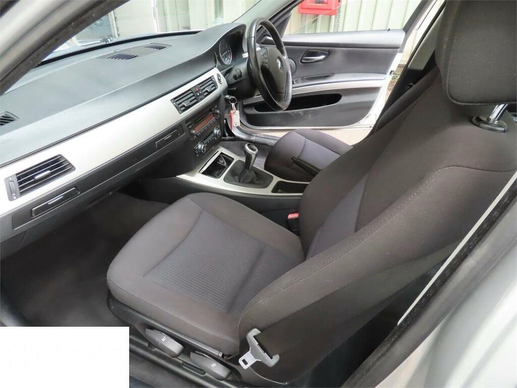 BMW 3 Series Se  Silver #2