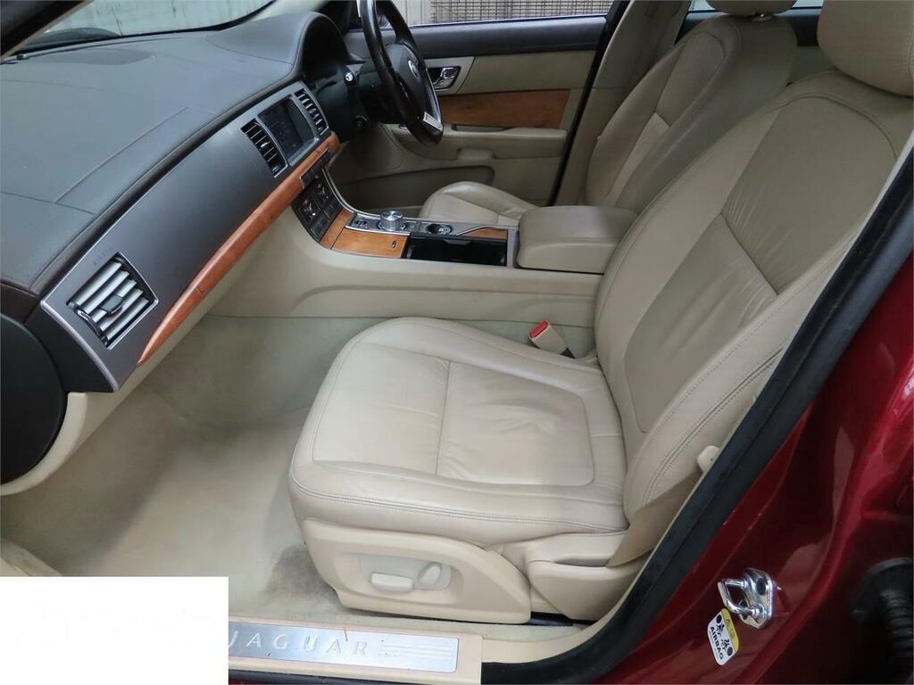 Jaguar XF Luxury Red #2