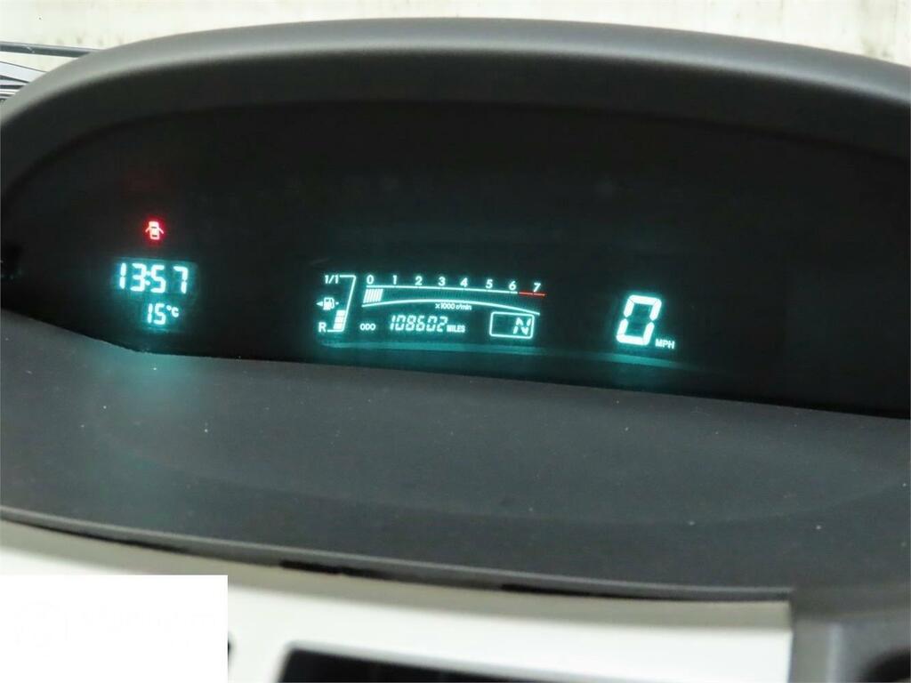 Toyota Yaris 1.3 Tr Multimode Grey #3
