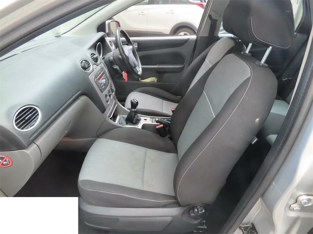 Ford Focus 1.6 Titanium Hatchback 159 G Km Blue #2