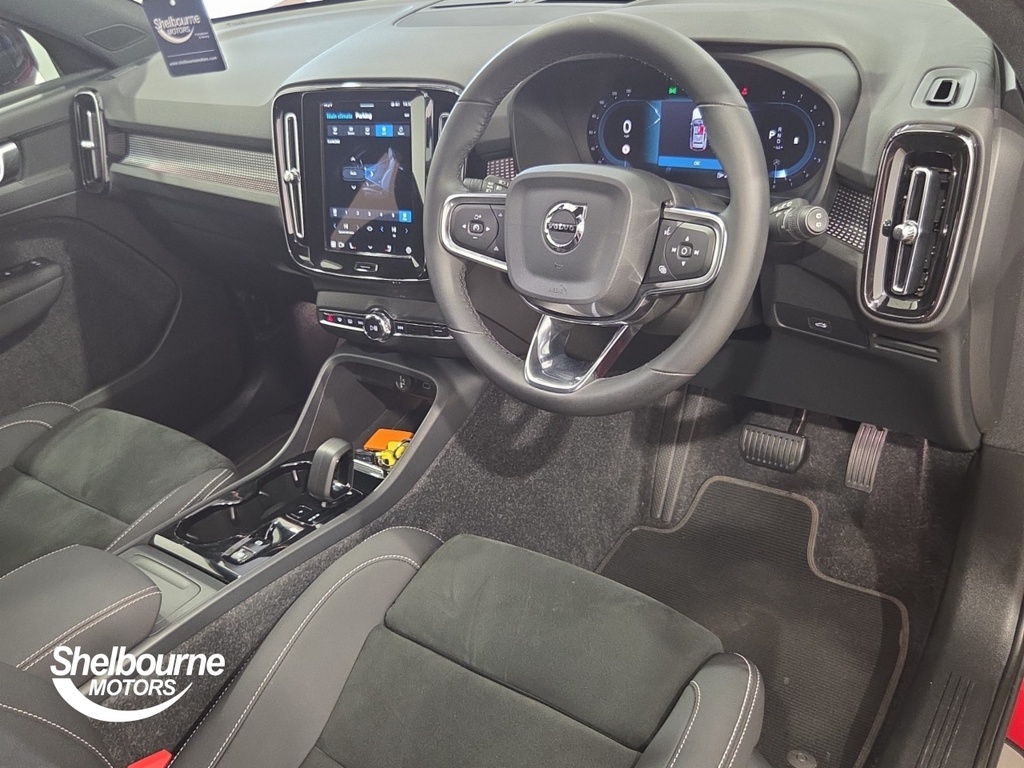Volvo XC40 Xc40 2.0 B3 Mhev Plus Dark Suv Hybrid D EMZ5843 Red #4