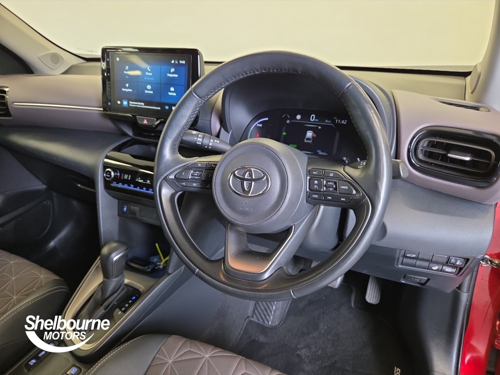 Toyota Yaris Cross Yaris Cross Excel Hev Aut VXZ9015 Red #4